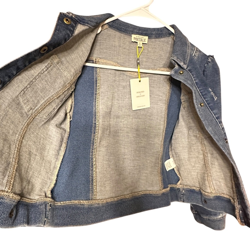 Denim Jacket Finding Foxtale Girls Size 10 Blue Puff Shoulder Button NWT - Picture 4 of 9